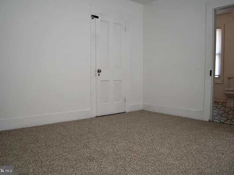 4 E Milby St — Photo 19