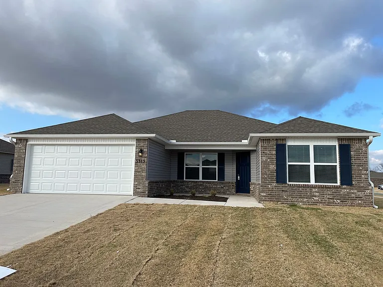 3313 E Jacob Ln — Photo 2