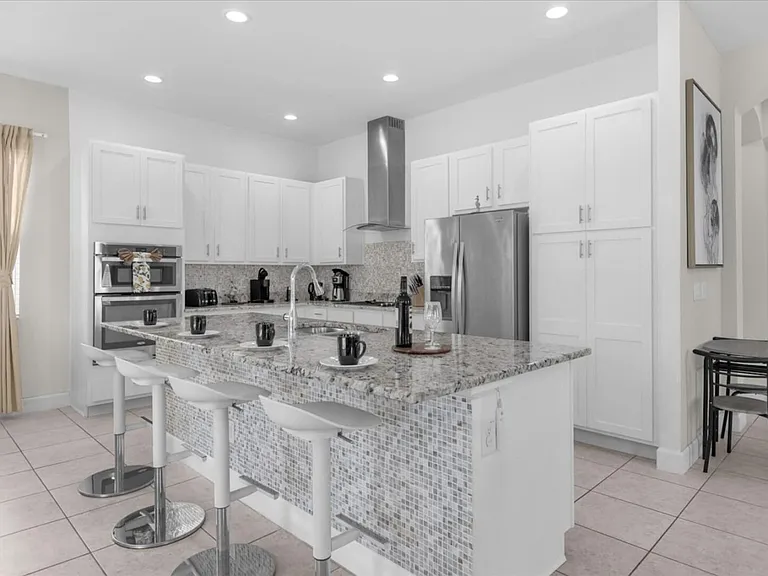 Fairview Cir — Photo 12