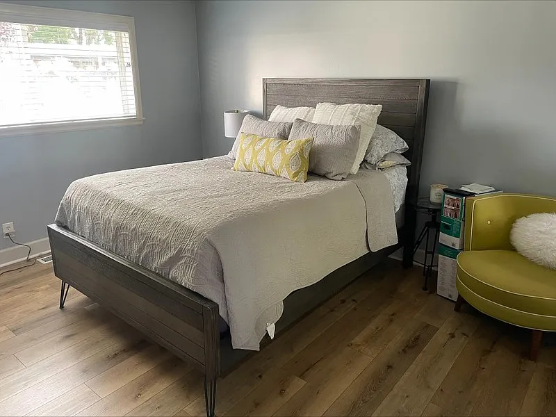 4 Bedroom 2 Bath — Photo 2