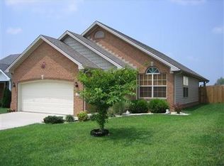 109 Back Stretch Dr, Georgetown, KY 40324