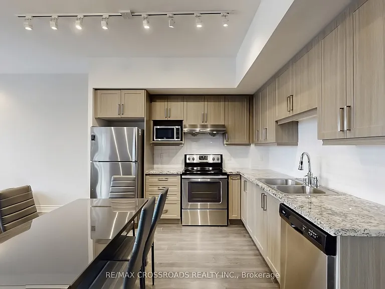 99 S Town Centre Blvd #109 — Photo 16