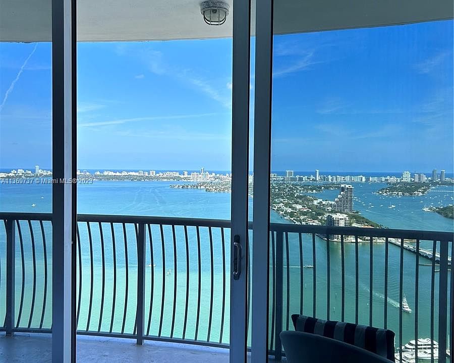 1st image of 1750 N Bayshore Dr APT 4302