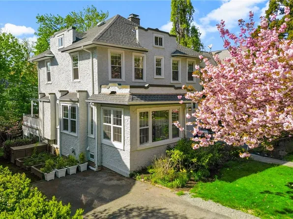 4 Locust Avenue, Larchmont, NY 10538
