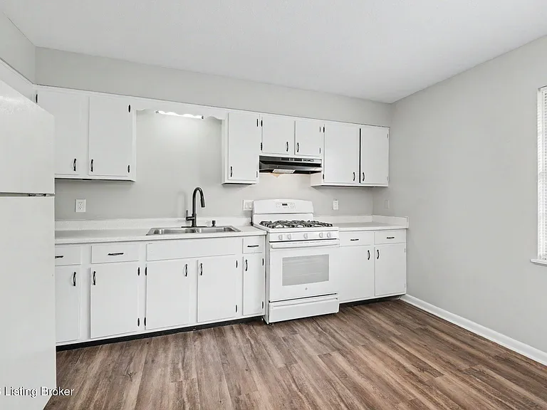 2632 Lindsay Ave #C4 — Photo 8