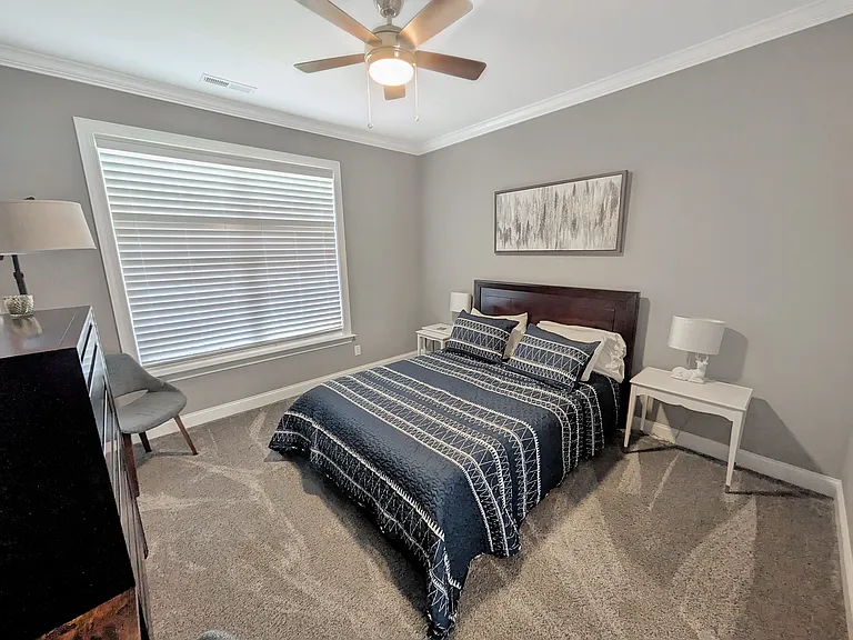 1612 Auburndale Ave — Photo 26