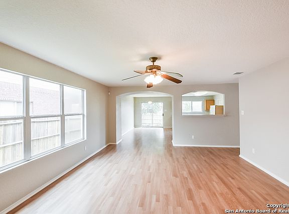 3rd image of 8914 Sarasota Woods