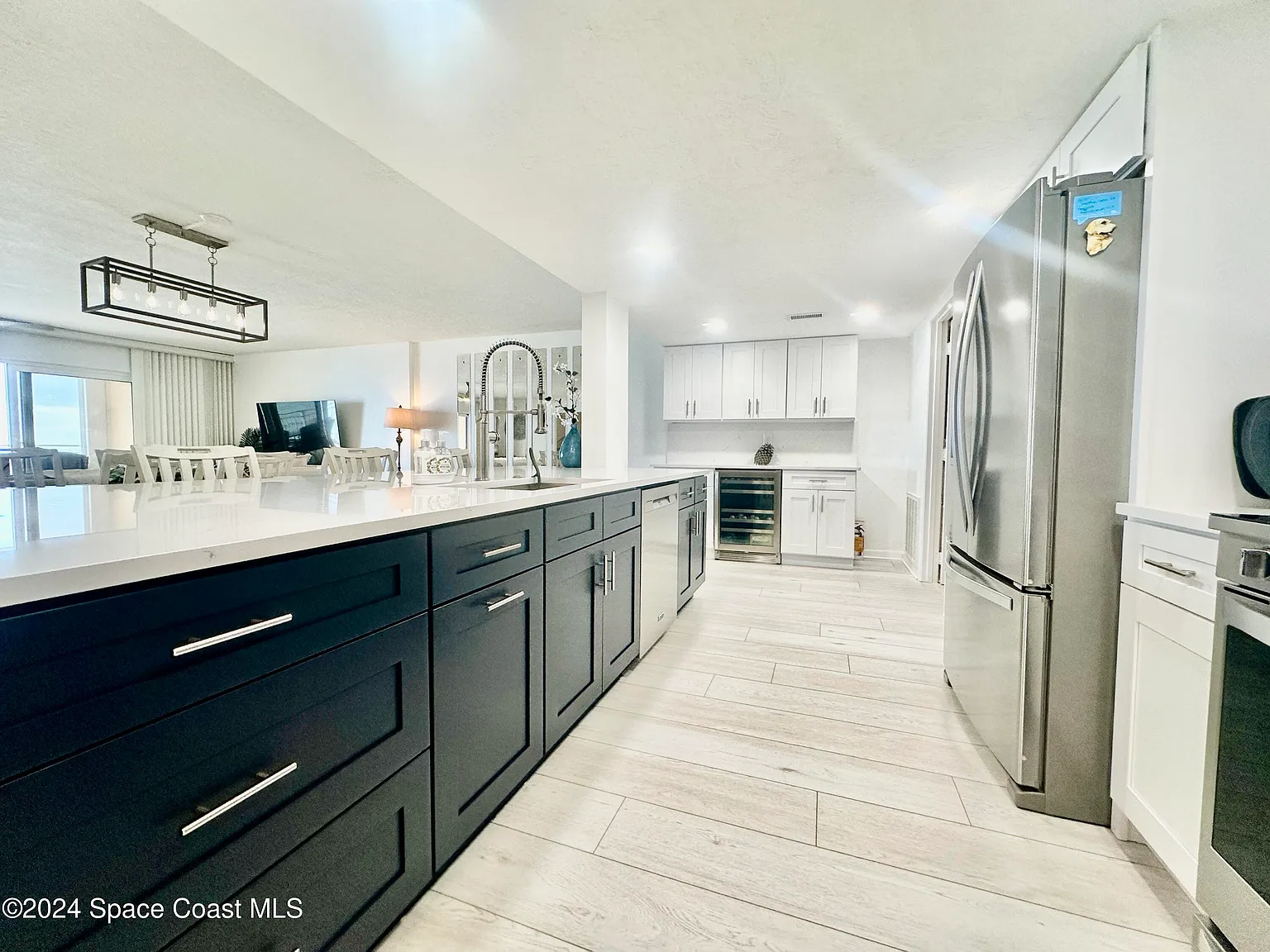 3 bed, 2.0 bath, 1969 sqft, $4,500 — Photo 4