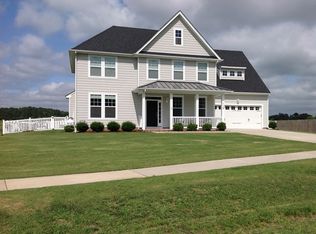 112 Cypress Landing Dr, Moyock, NC 27958