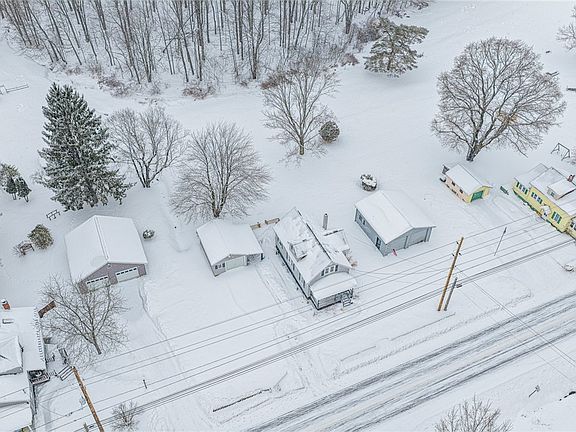 4th image of 671 Old Rte #8