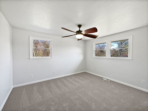 5th image of 6304 N Clearview Dr