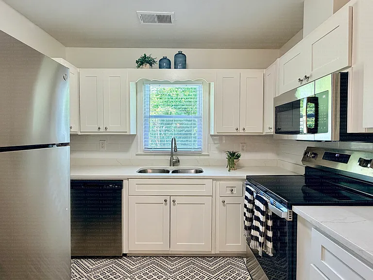 5616 Morris Ave — Photo 8