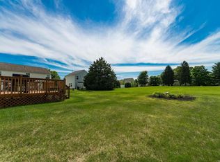 3173 Canyon Bluff Dr, Canal Winchester, OH 43110