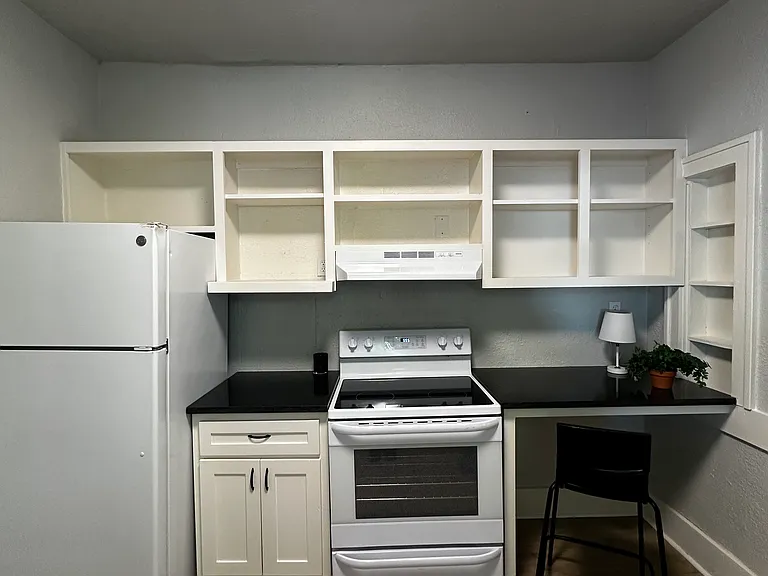 1412 E 10th St #1412 — Photo 13