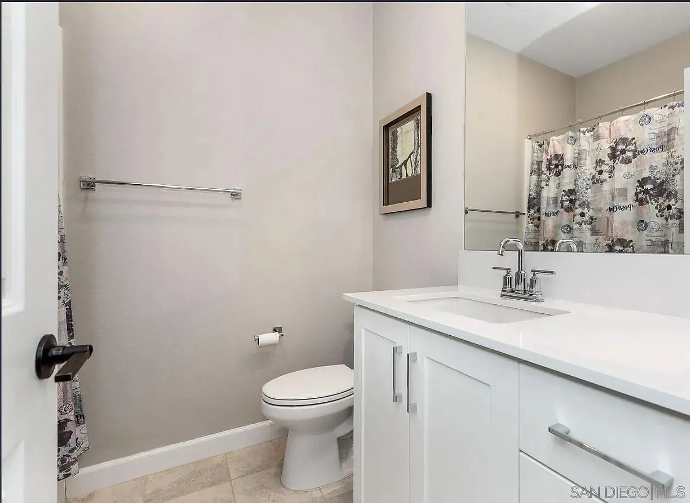 4 bed, 3.5 bath, 1819 sqft, $5,200 — Photo 4