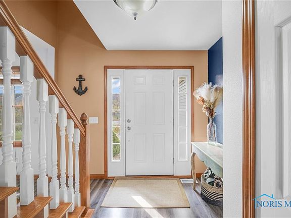 5th image of 1752 Horseshoe Bend Dr