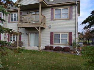W170N5544 Ridgewood Dr, Menomonee Falls, WI 53051