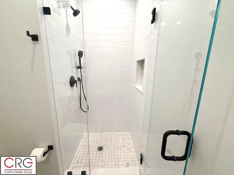 168-170 Webster Ave #1 — Photo 17