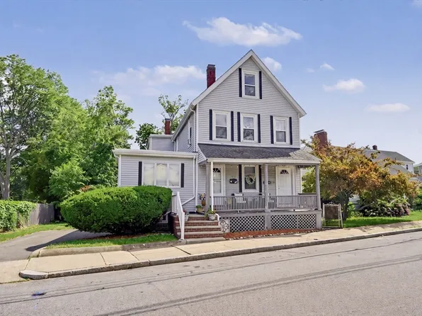 105 Ocean View St, Winthrop, MA 02152