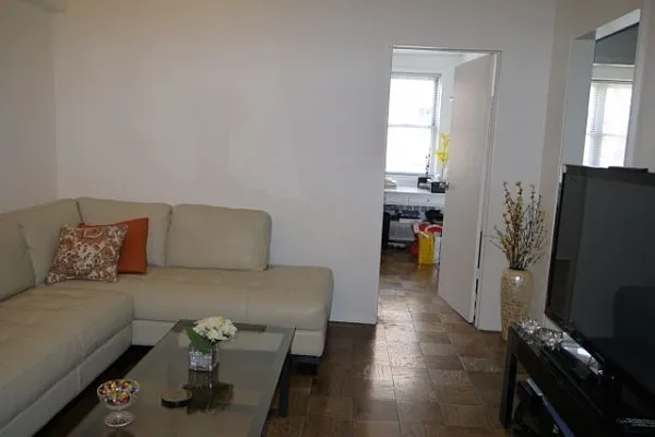 Rented by Citi Habitats | media 11