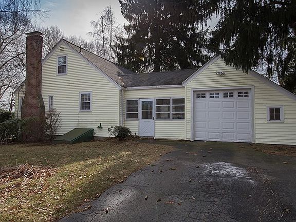 4th image of 80 Pheasant Hill St
