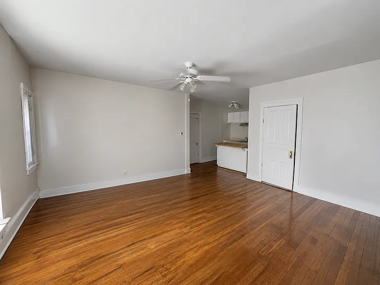 4710 Springfield Ave — Photo 12