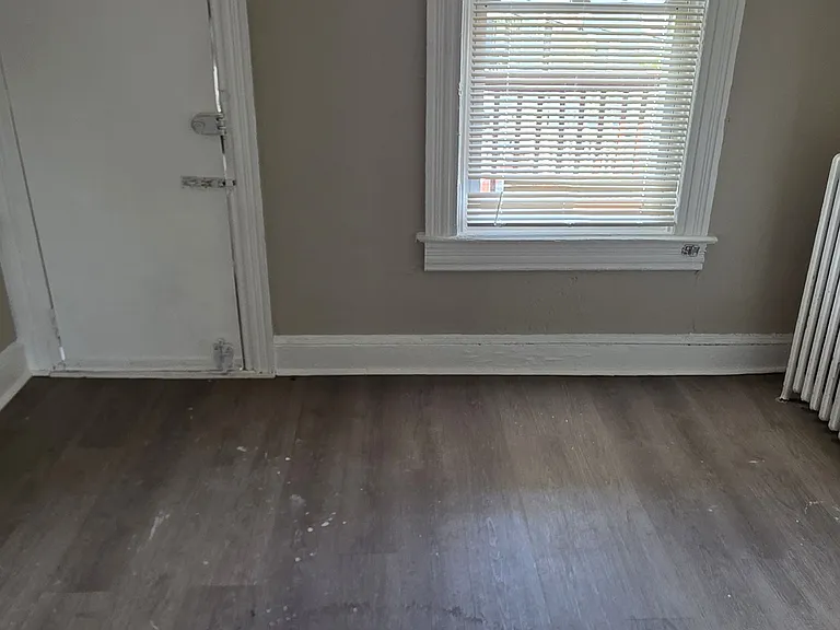 237 N Monroe St — Photo 9