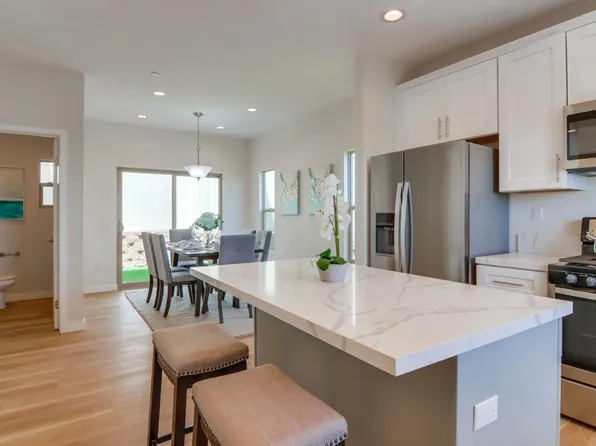 2218 Twenty Langmuir #6716-20, San Diego, CA 92111