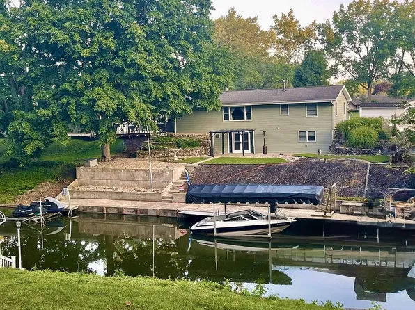 11010 N Quiet Water Cir, Monticello, IN 47960