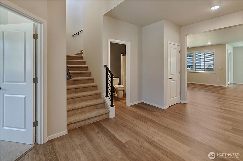 4th image of 18216 37 Avenue Ct E