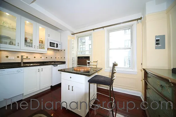 Sold by Diaman Group LLC | media 2
