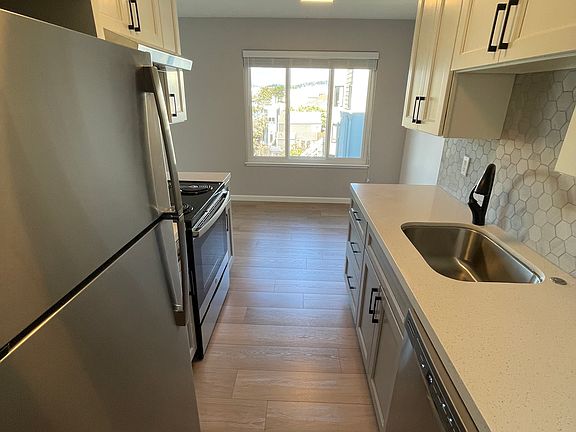 2nd image of 1535 48th Ave APT 202