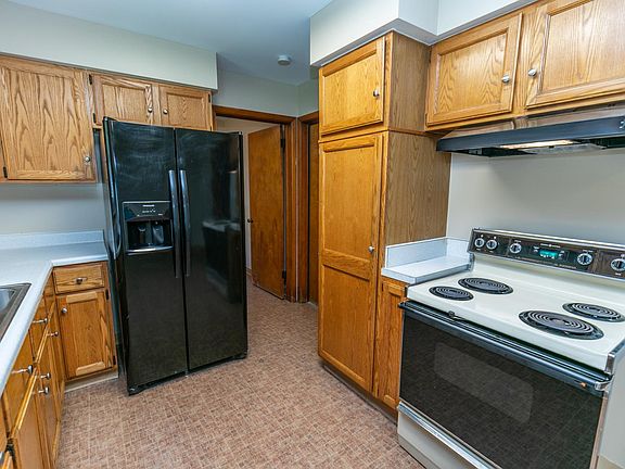 3rd image of 33407 Electric Blvd #A