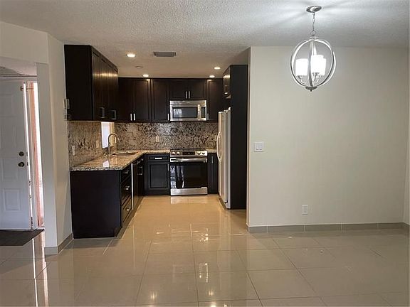 4th image of 2836 Carambola Cir S #19107