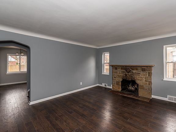 3rd image of 1820 Glendon Pl