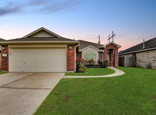 206 Splintered Arrow Dr, La Marque, TX 77568