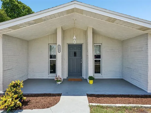 7215 Mayfield Dr, Port Richey, FL 34668