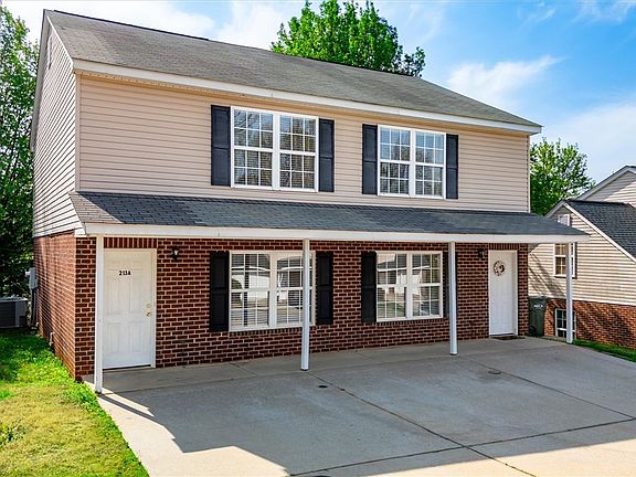 2nd image of 213 Springfield Cir