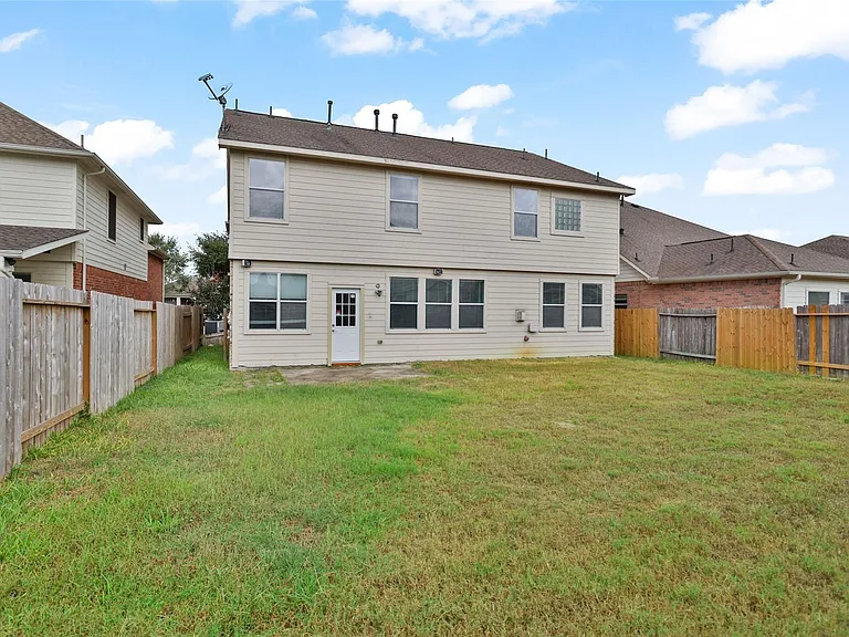 30322 Deleon Fields Dr — Photo 45