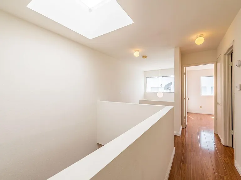 818 N Monterey St #19 — Photo 10