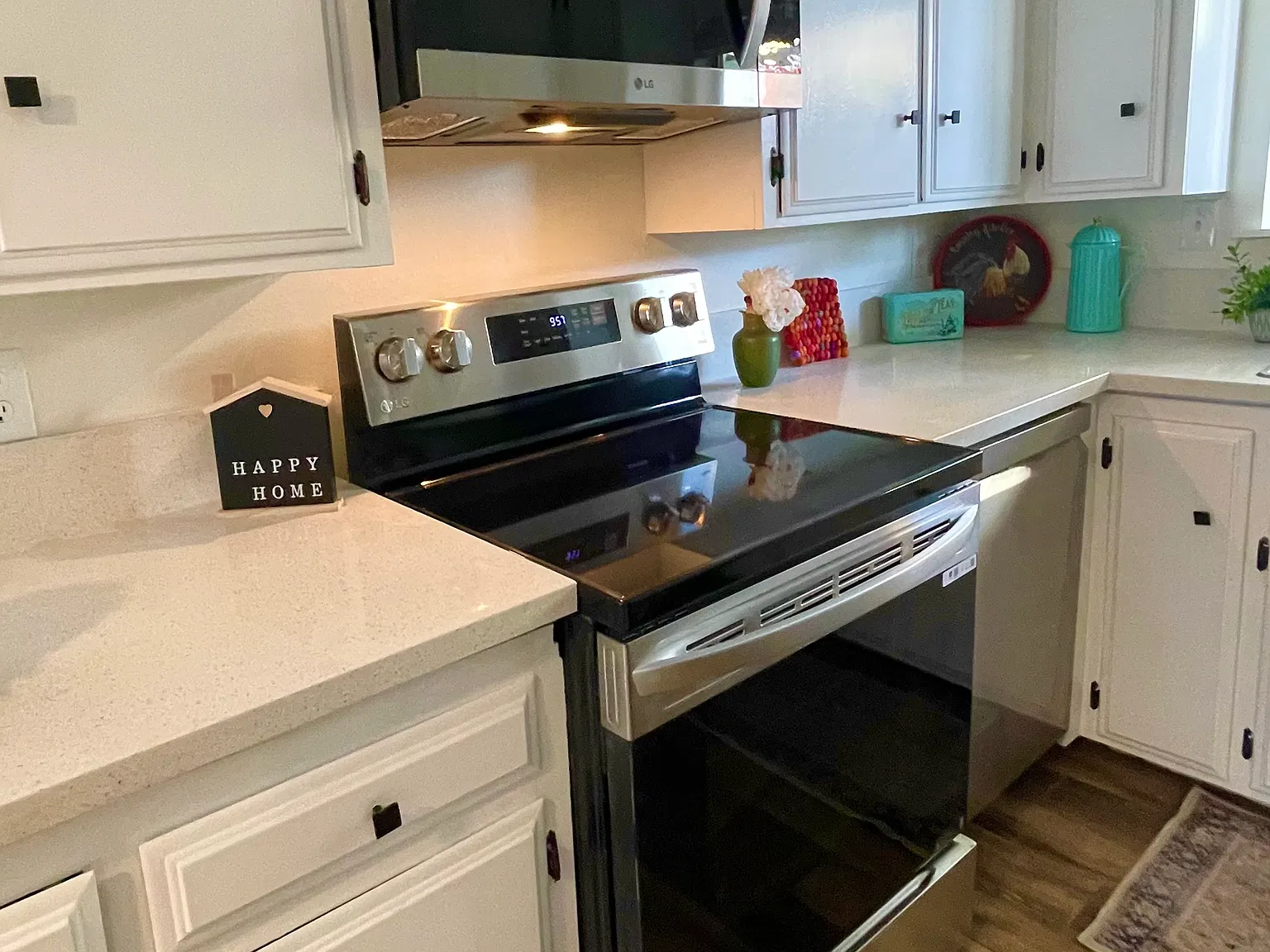 2 bed, 1025 sqft, $2,550 — Photo 3