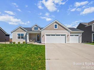 9477 Fields Dr, Zeeland, MI 49464