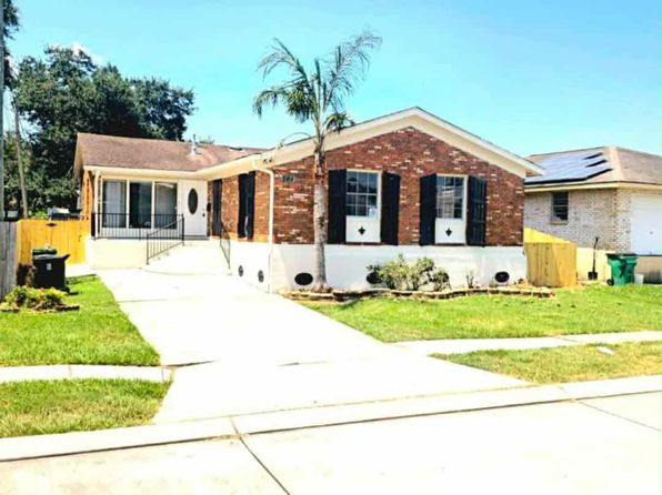 564 Diplomat St