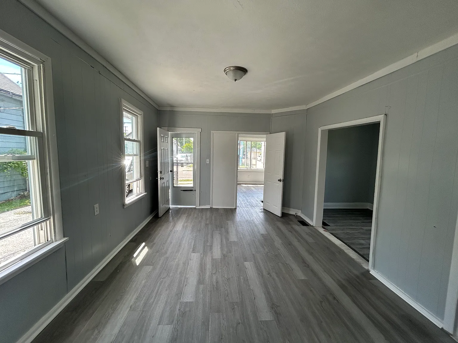 2 bed, $850 — Photo 2