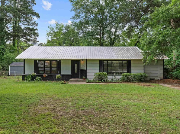 1412 Mahlow Dr, Longview, TX 75601