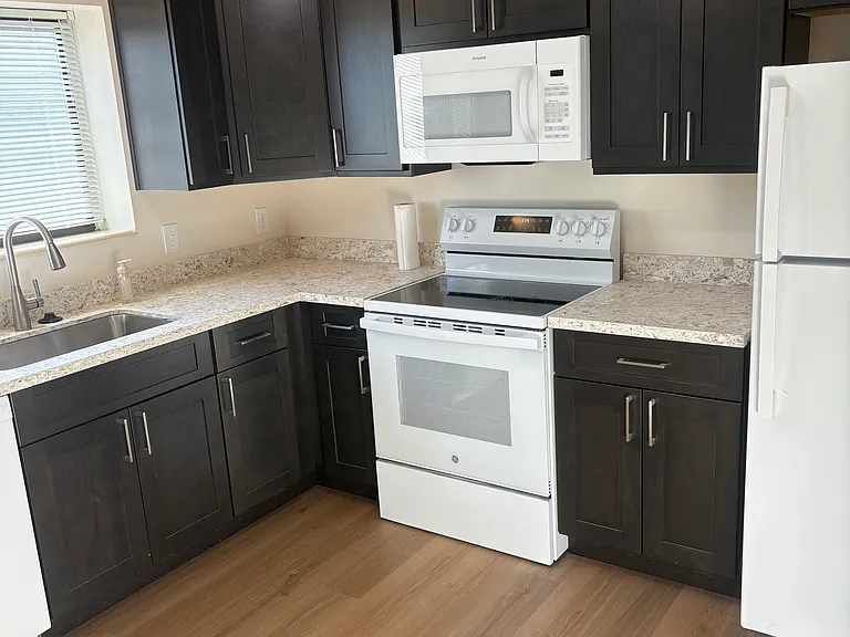 8601 15th Ave NE #201 — Photo 8