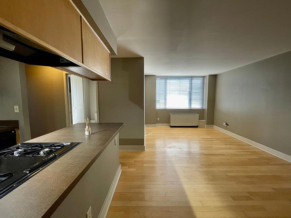 1st image of 600 E 8th St APT 3A