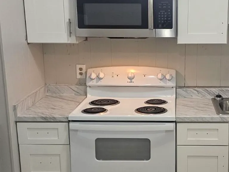 657 Aubrey Dr — Photo 16