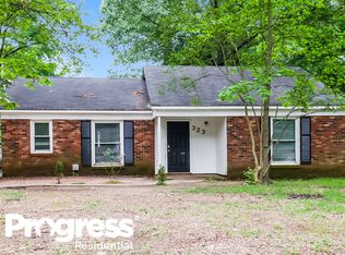 323 Huntsmoor Dr, Charlotte, NC 28217