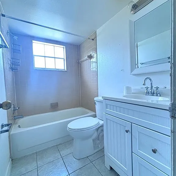576 Fairways Ln #M104 — Photo 4